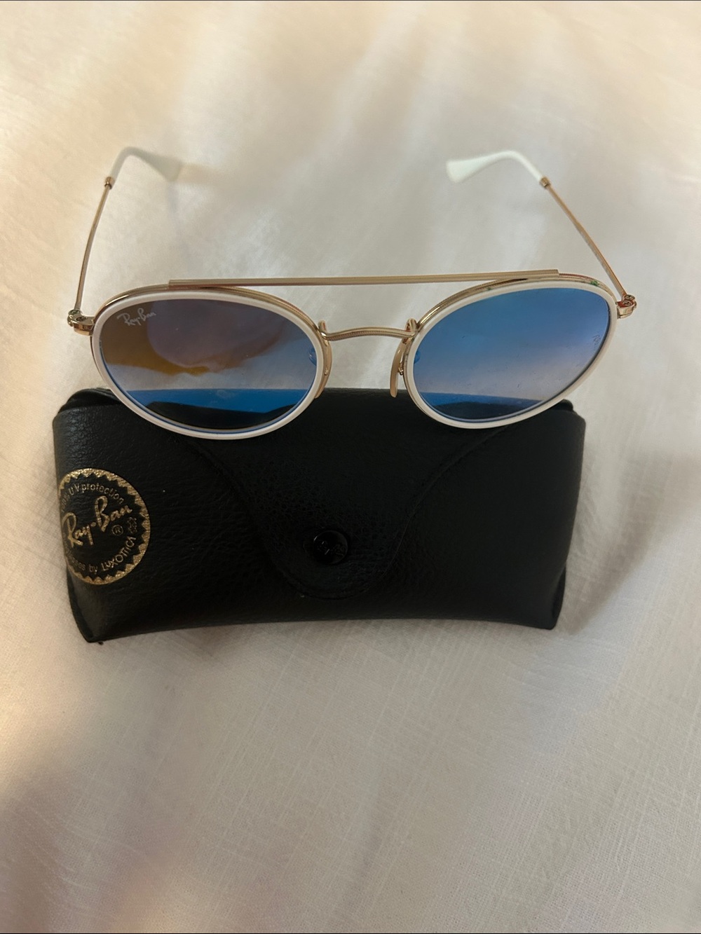 Ray-Ban Gold Frame Blue to Peach Gradient Round Sunglasses - Women - Picture 4 of 4